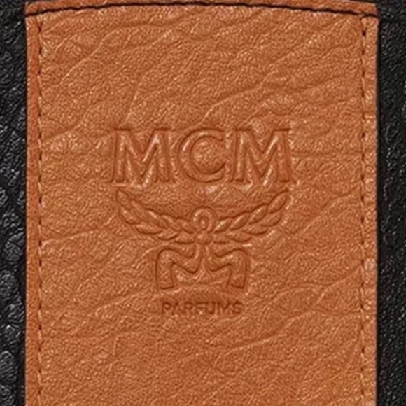 MCM Bag Dome Crossbody Pouch NEW WITH TAGS - Picture 3 of 6